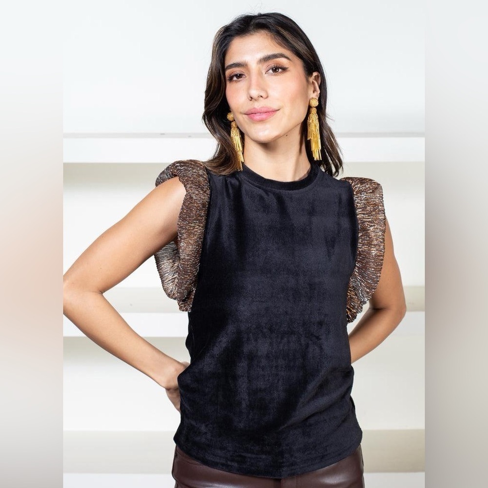 NWT, THML METALLIC TOP